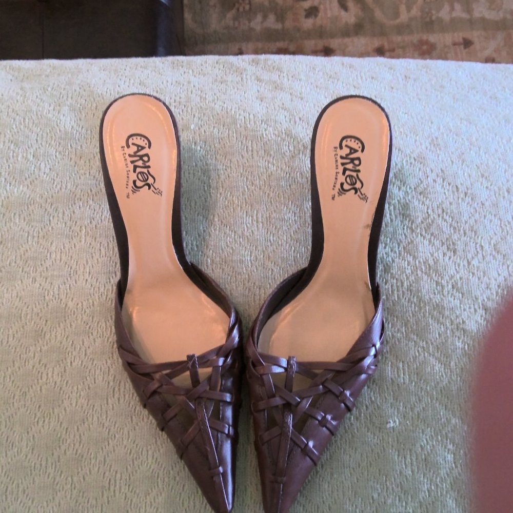 Carlos Santana brown woven leather mules 6.5